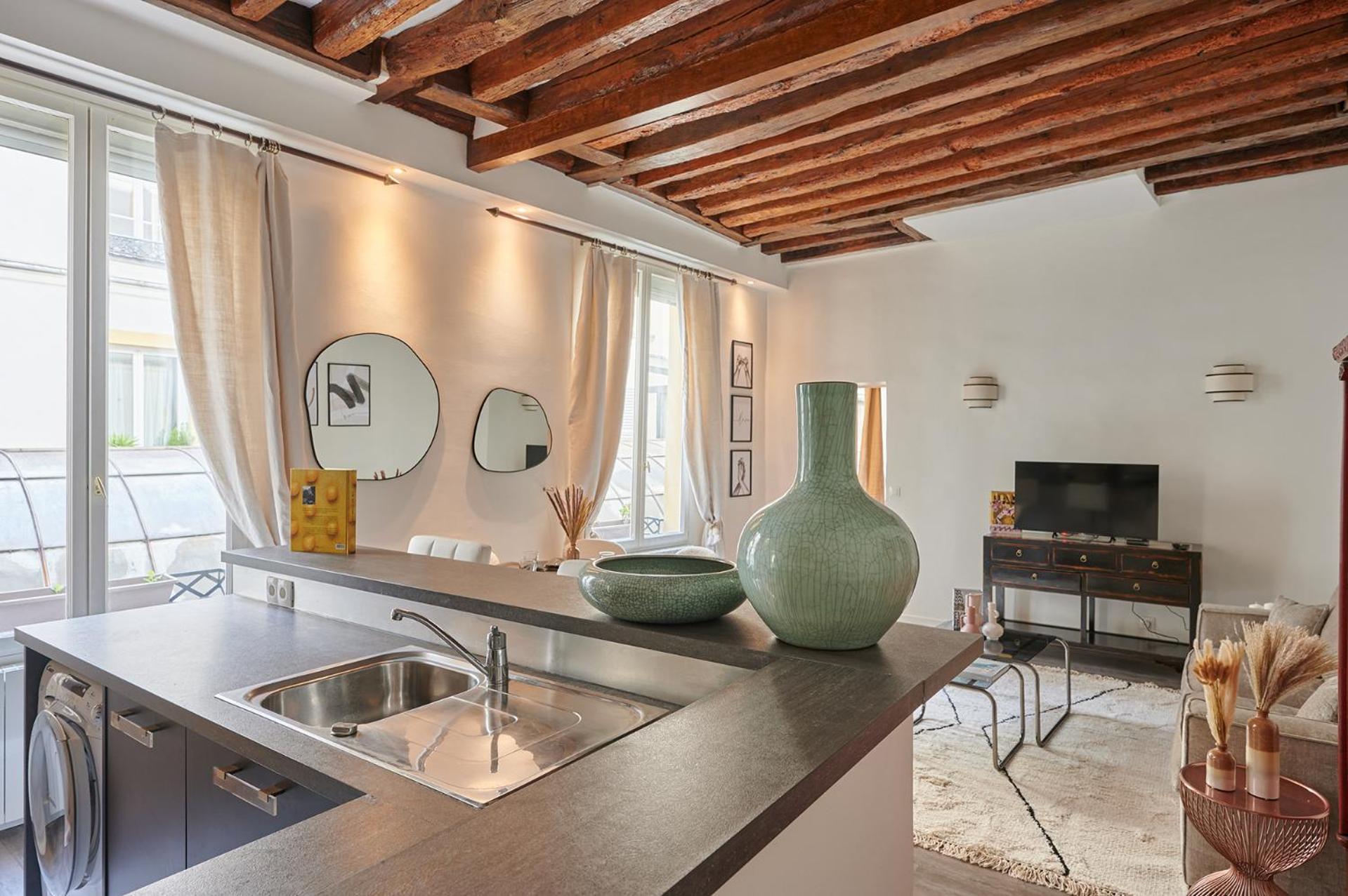 Apartment Center Of Paris By Studio Prestige Exterior foto